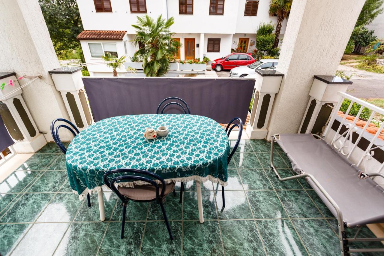 Apartmani Mili Malinska Kültér fotó
