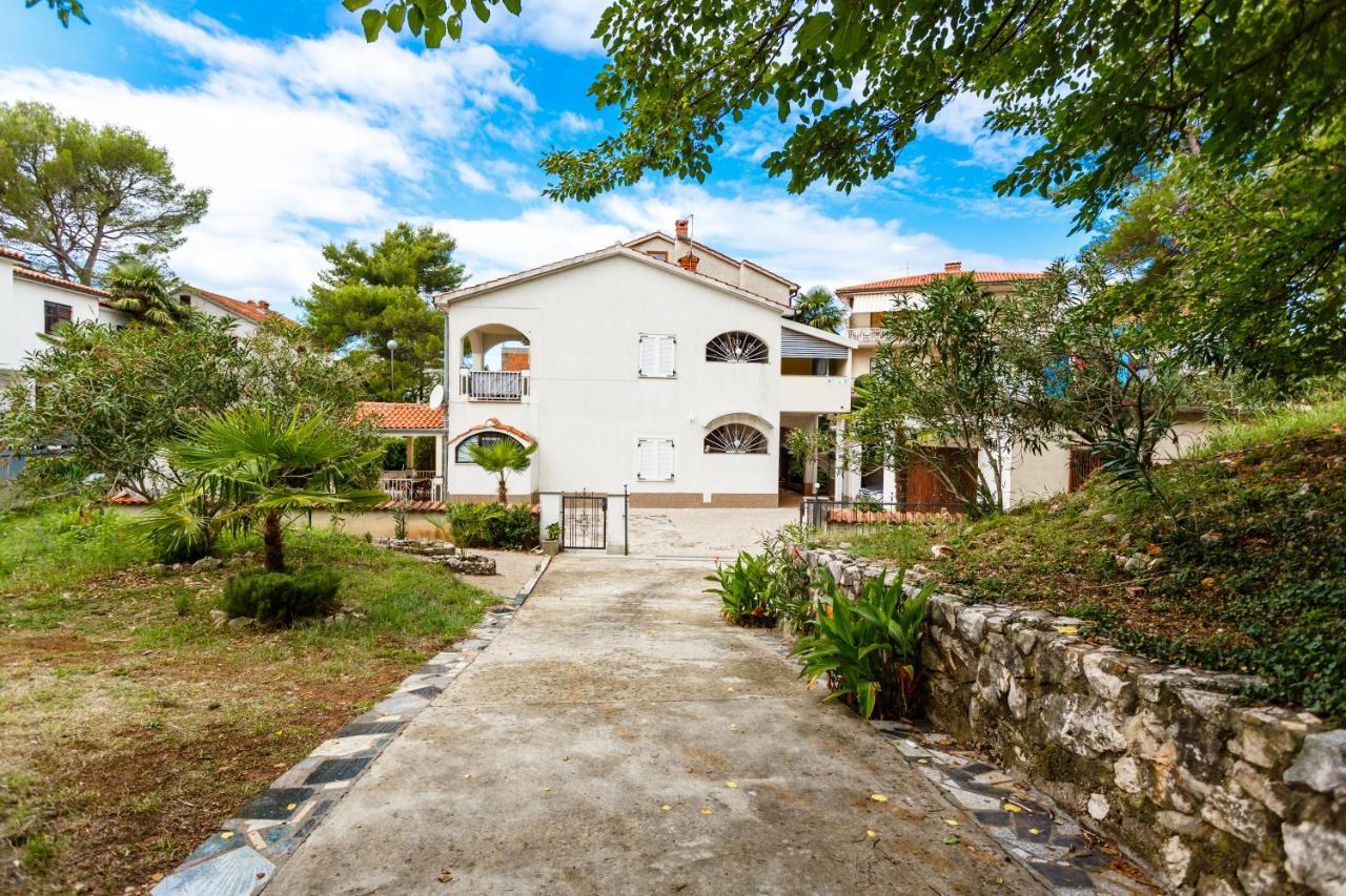 Apartmani Mili Malinska Kültér fotó