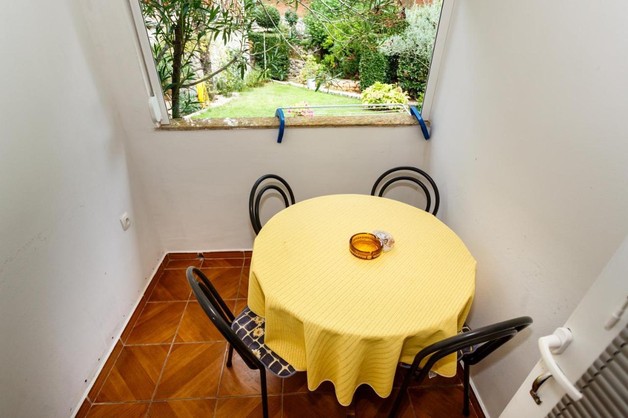 Apartmani Mili Malinska Kültér fotó