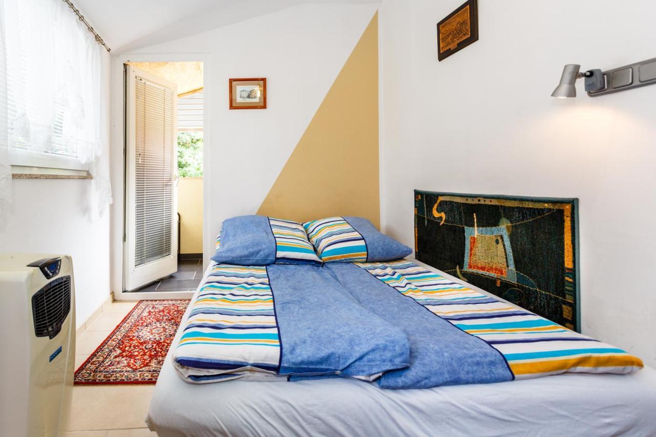 Apartmani Mili Malinska Kültér fotó